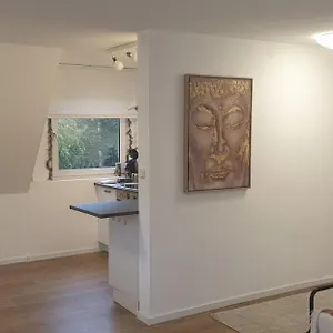 Frisch Renoviert Mit Dachterrasse - Genieße Ruhe Und Grün Nahe Neustadt Aisch Apartment